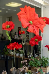 Handgemachte Mohnblüten aus Creppapier